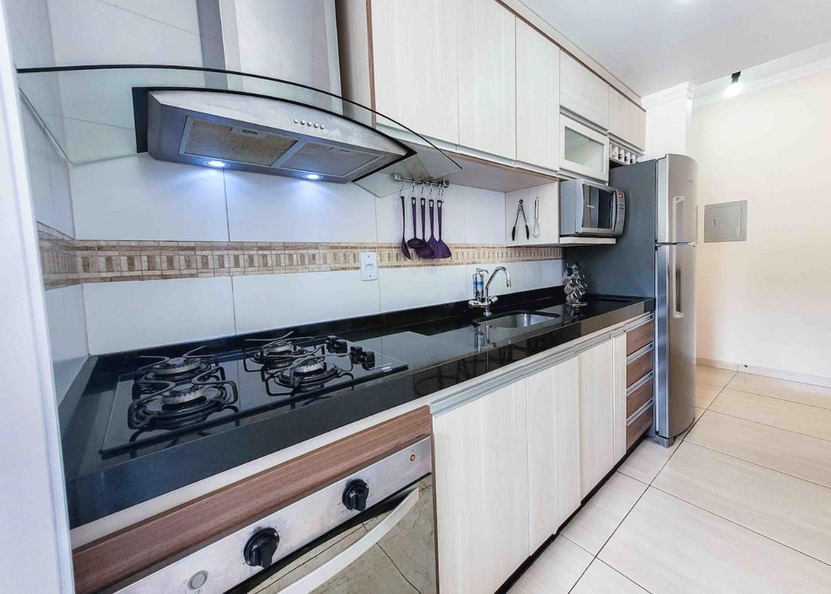 Grande Apt No Centro C/ Cozinha Completa Varanda Pocos de Caldas Ngoại thất bức ảnh