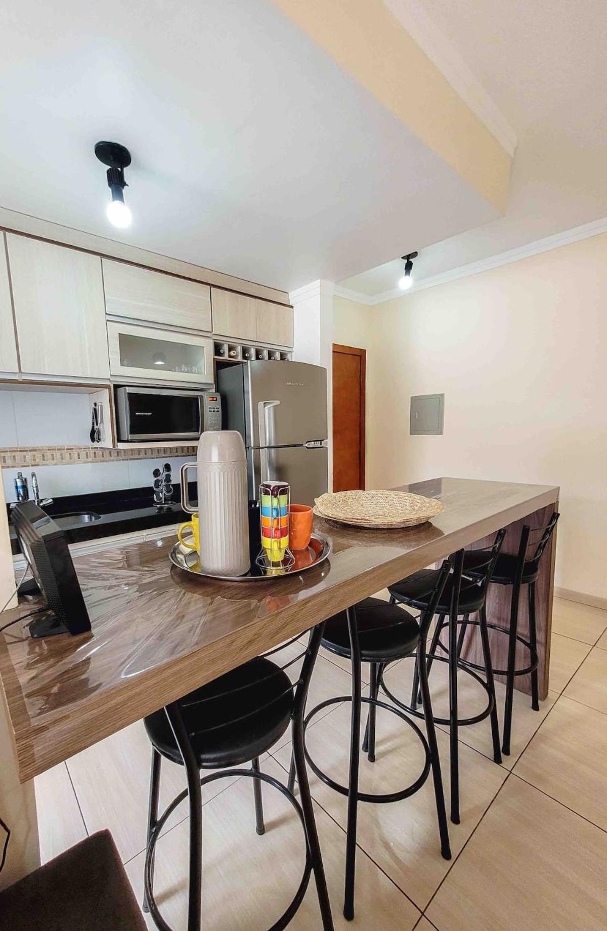 Grande Apt No Centro C/ Cozinha Completa Varanda Pocos de Caldas Ngoại thất bức ảnh