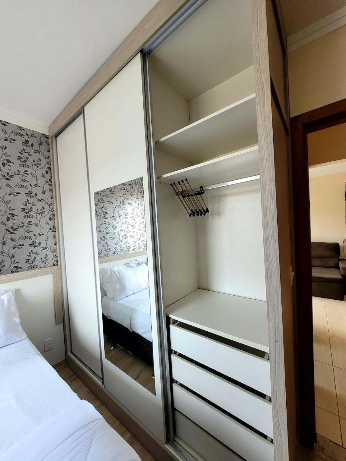 Grande Apt No Centro C/ Cozinha Completa Varanda Pocos de Caldas Ngoại thất bức ảnh