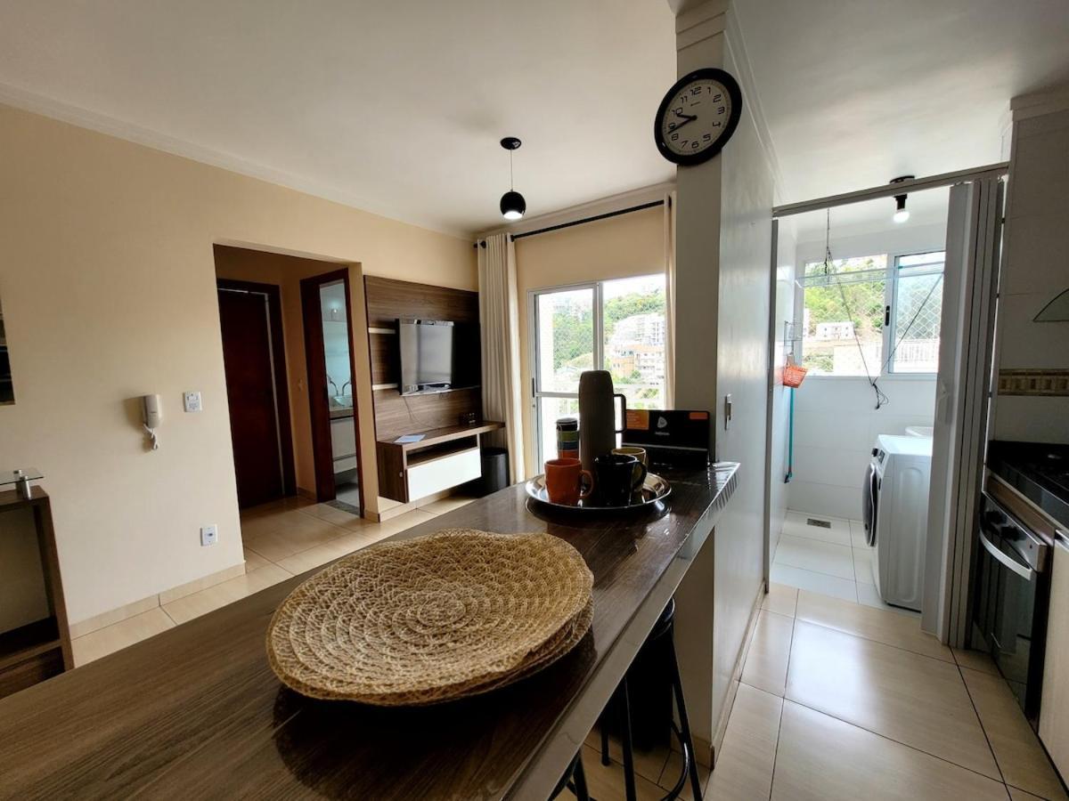 Grande Apt No Centro C/ Cozinha Completa Varanda Pocos de Caldas Ngoại thất bức ảnh